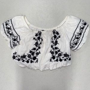 Puffy style crop top